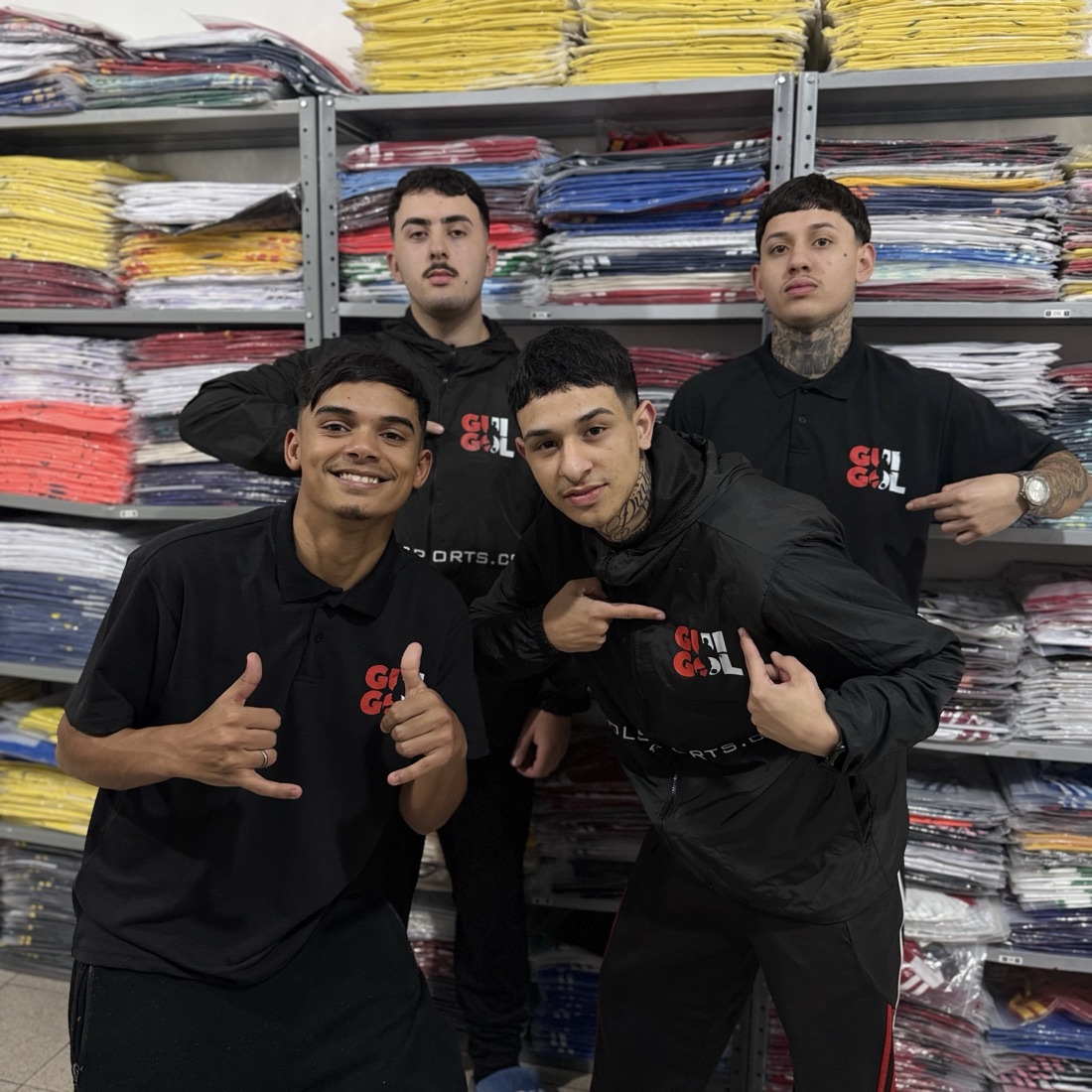 Equipe Guigol no estoque